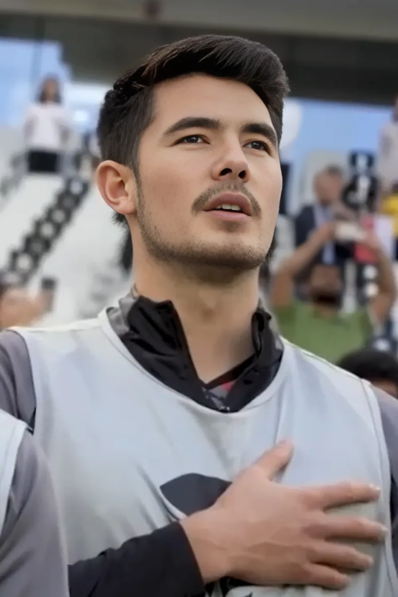 Profil Elkan Baggott